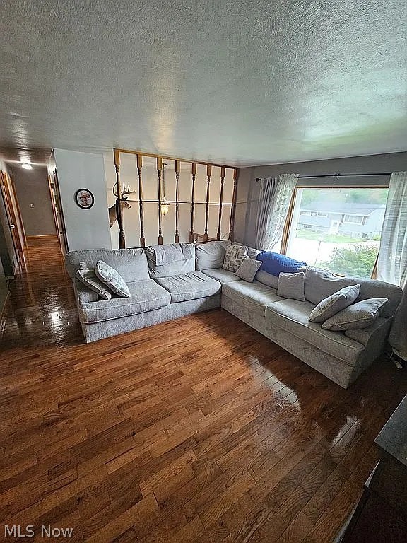 608 E Fernwood Drive Property Photo 18