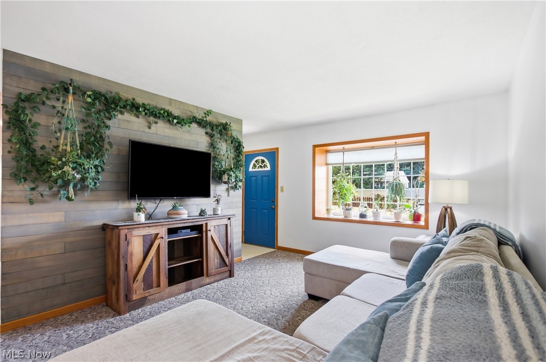3274 S Carr Road Property Photo 3