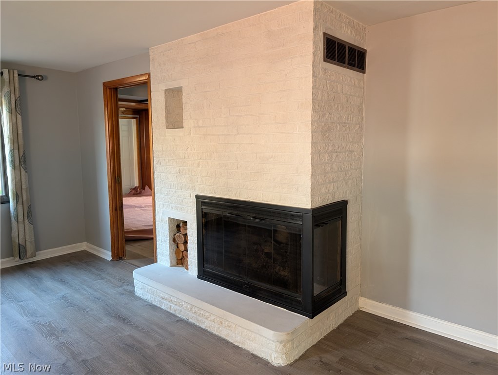 647 Longmere Drive Property Photo 6
