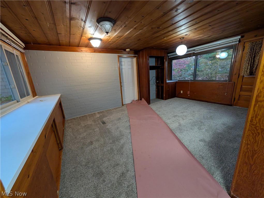 647 Longmere Drive Property Photo 25
