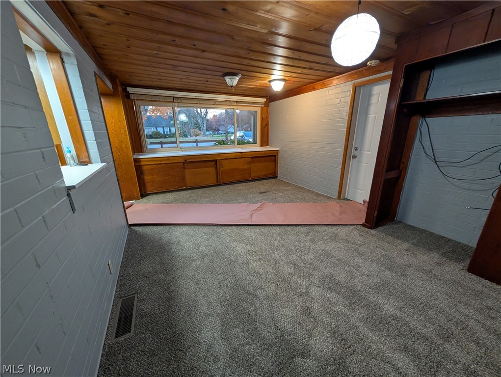 647 Longmere Drive Property Photo 29