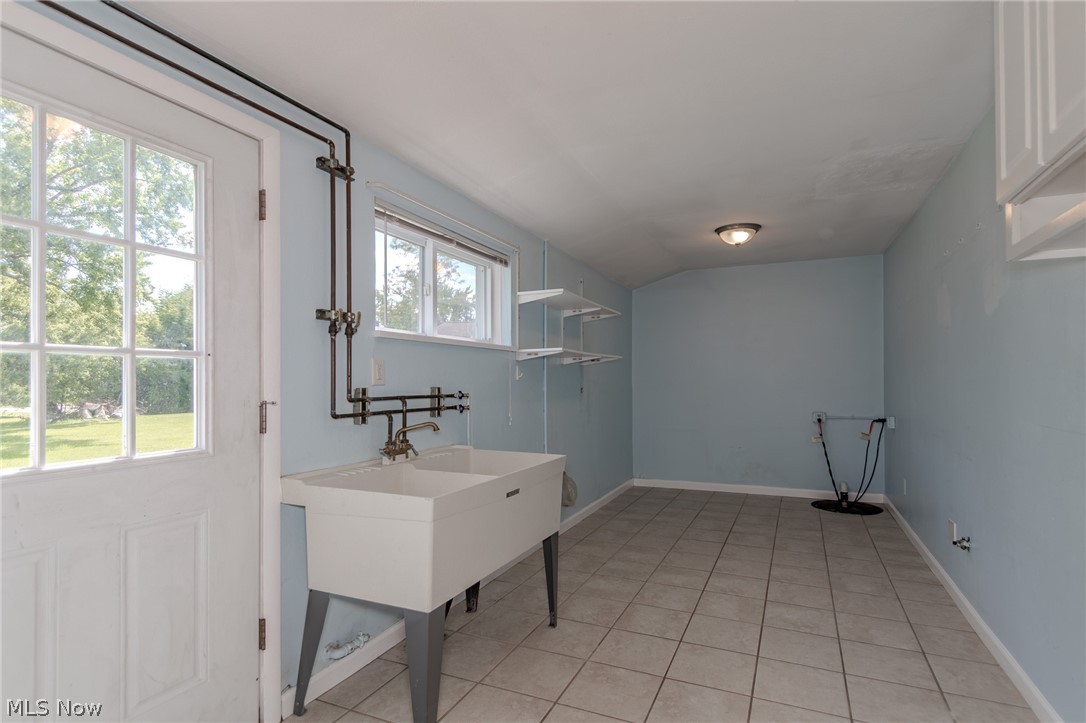 9197 Shepard Road Property Photo 9