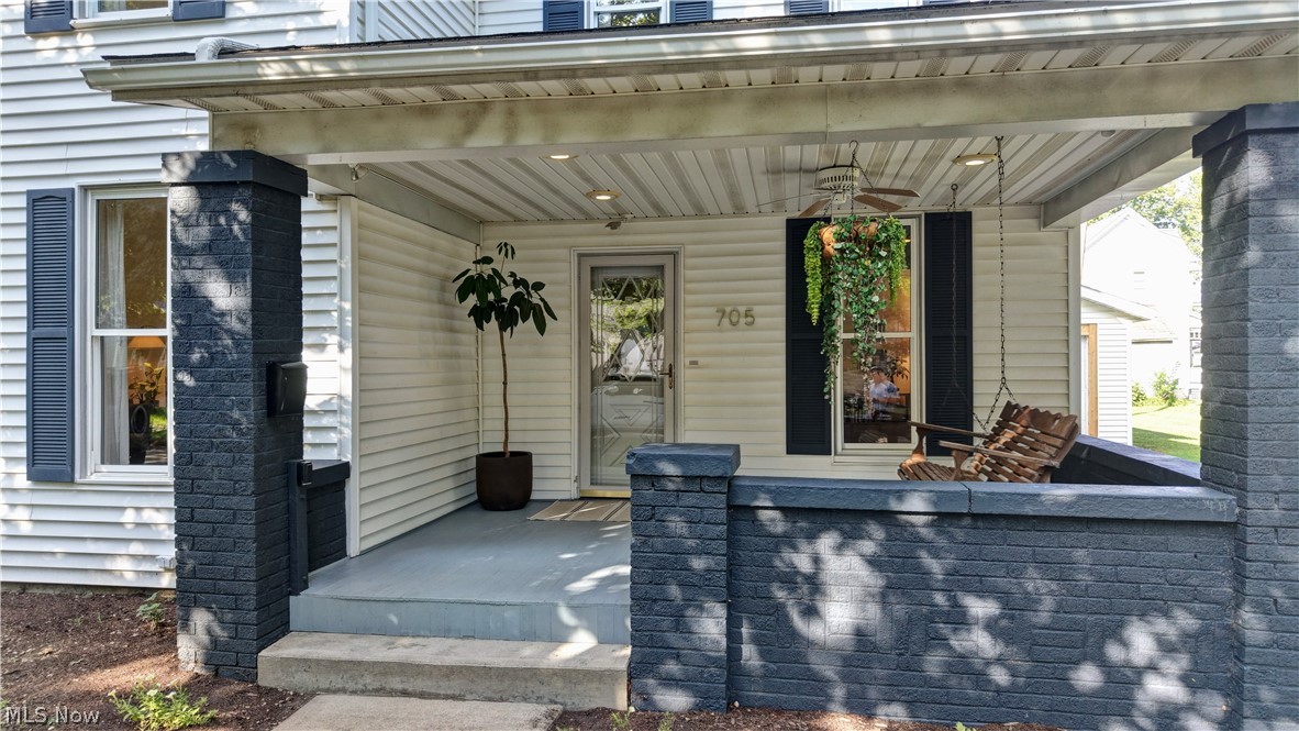 705 N Walnut Street Property Photo 3
