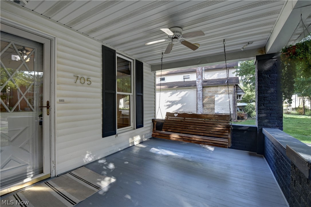 705 N Walnut Street Property Photo 4