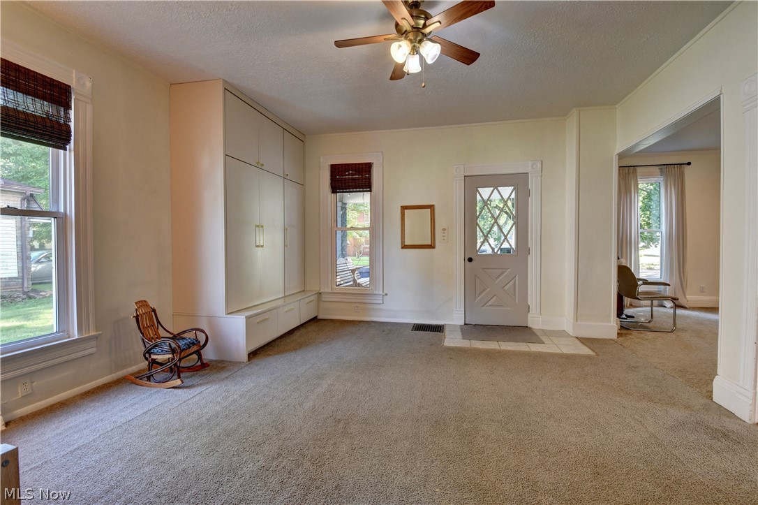 705 N Walnut Street Property Photo 5