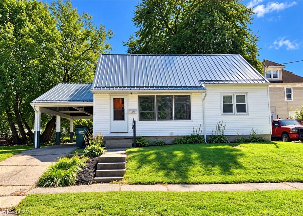 321 Elm Street Property Photo 1