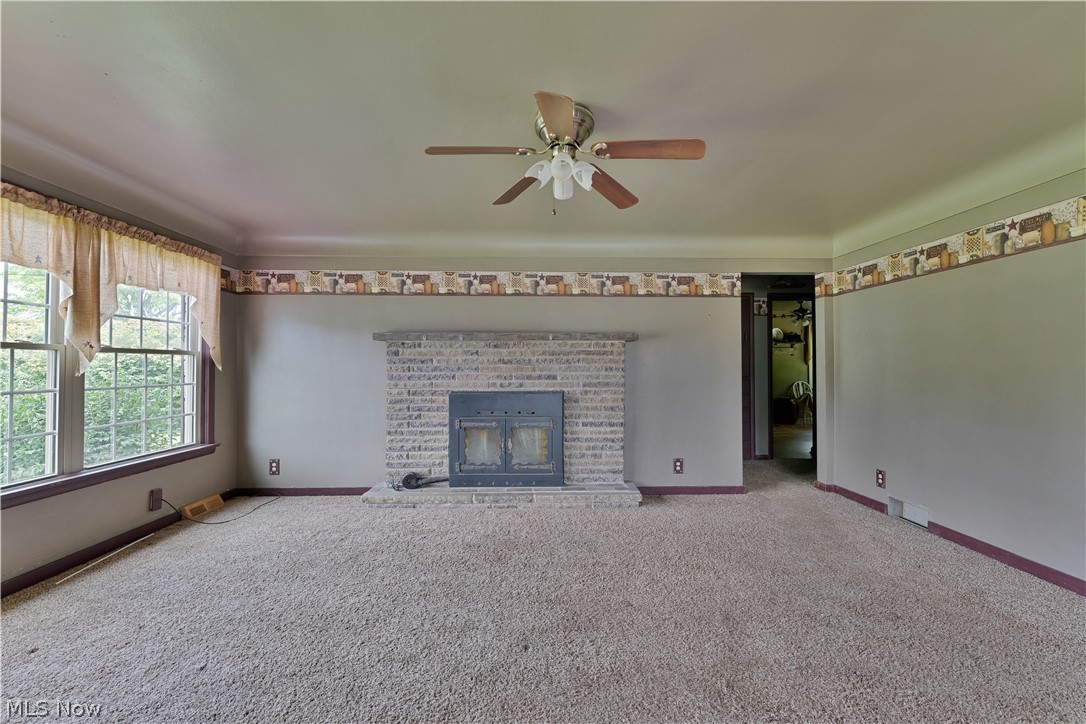 5349 Middletown Road E Property Photo 2