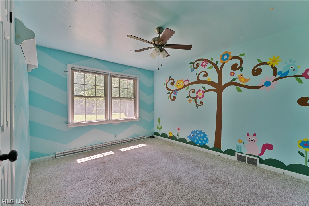 5349 Middletown Road E Property Photo 6