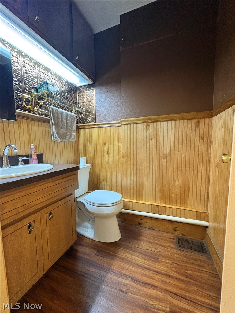 5255 State Road Property Photo 6