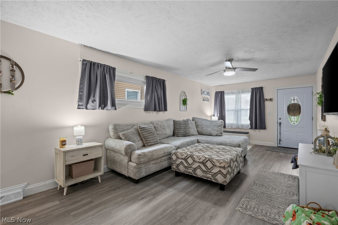 3716 Hanlin Way Property Photo 8