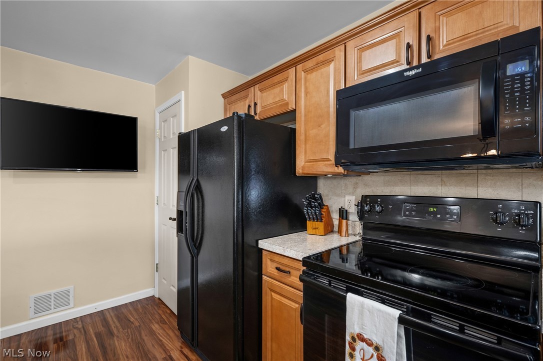 3716 Hanlin Way Property Photo 14