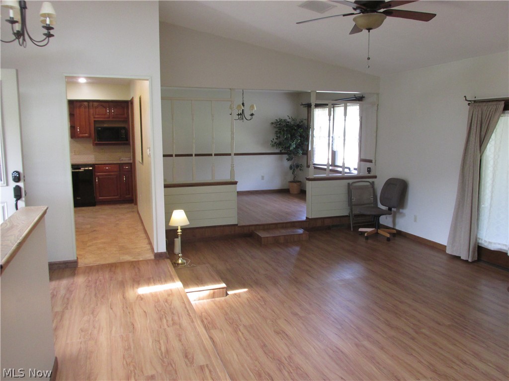 125 Bryan Dr. Property Photo 15