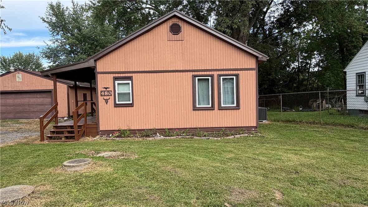 480 N Leavitt Road Property Photo 4