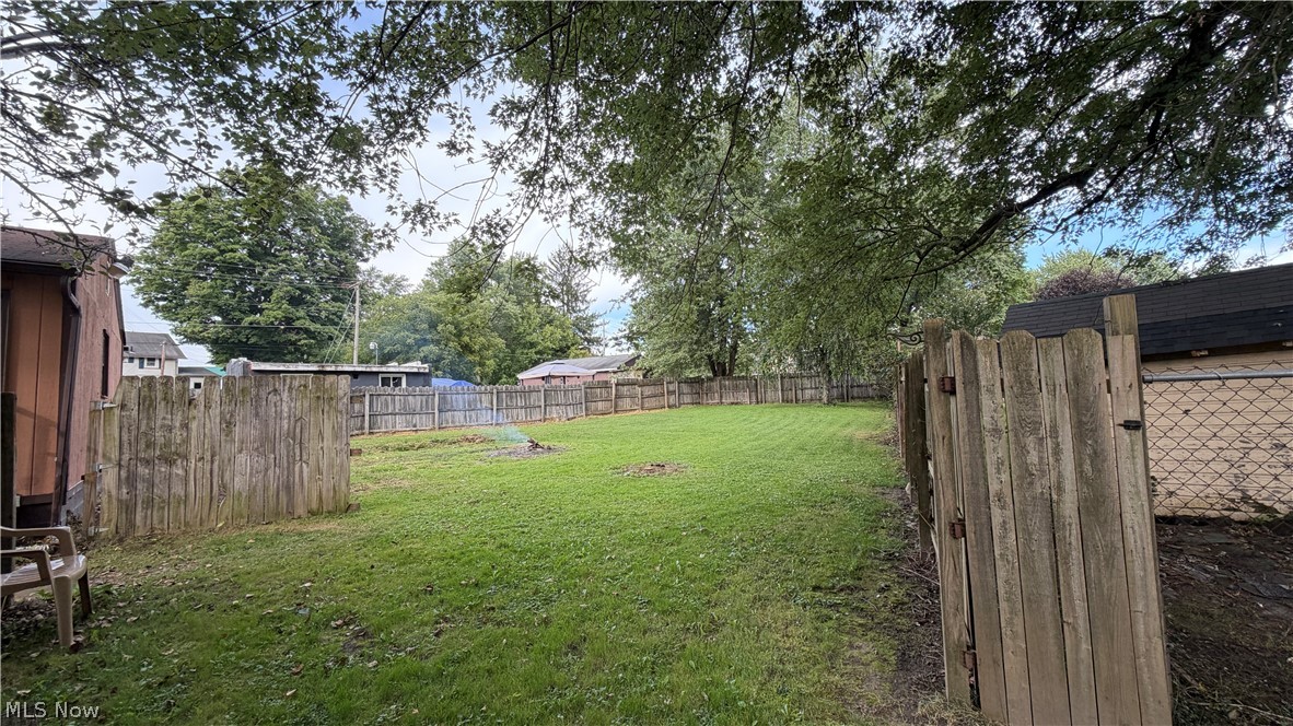 480 N Leavitt Road Property Photo 8