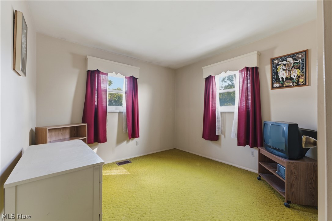 2425 Regentview Street Ne Property Photo 22