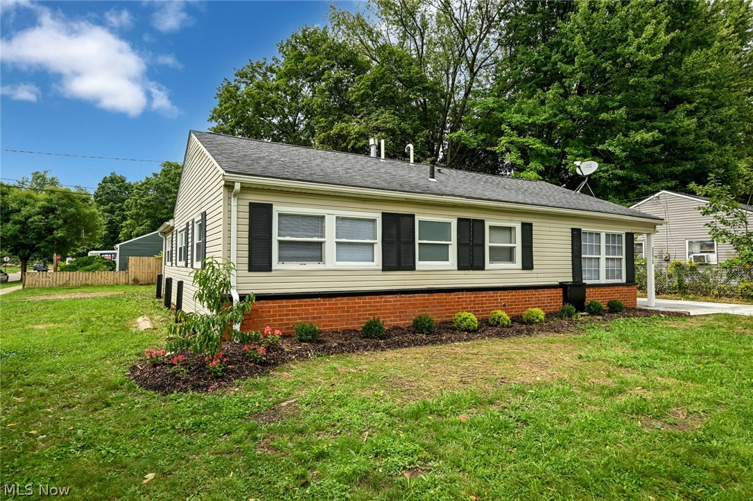 1376 Seward Avenue Property Photo 1