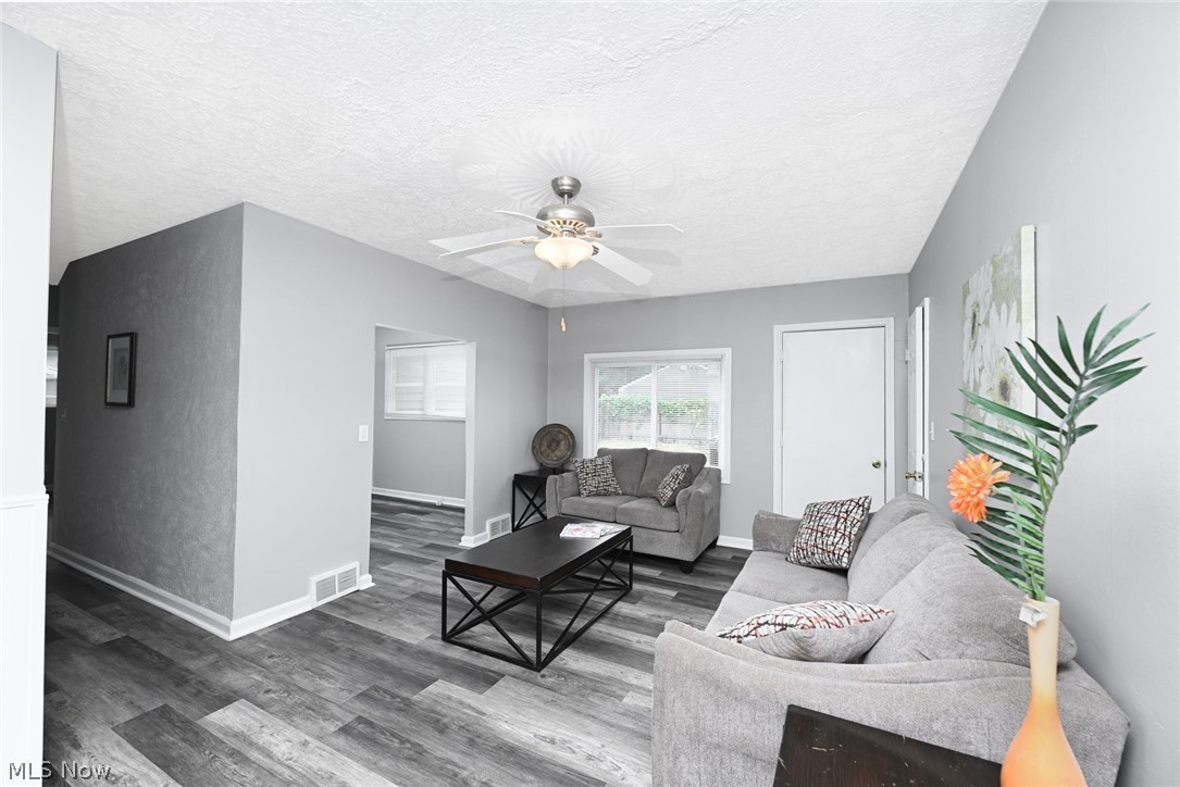 1376 Seward Avenue Property Photo 3