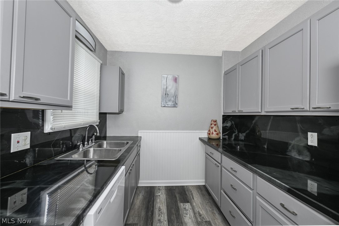 1376 Seward Avenue Property Photo 7