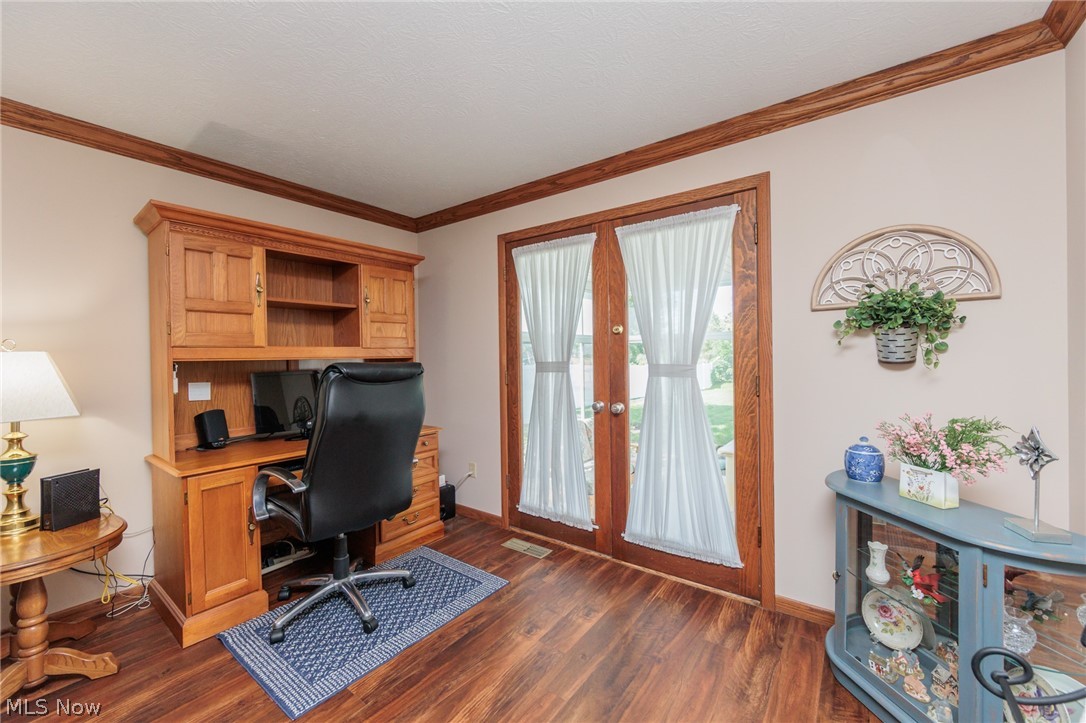 316 Crestview Drive Property Photo 8