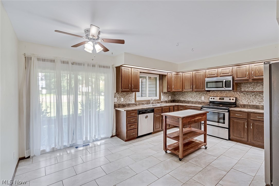 4468 Devonshire Drive C Property Photo 7