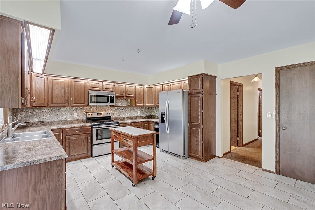4468 Devonshire Drive C Property Photo 8