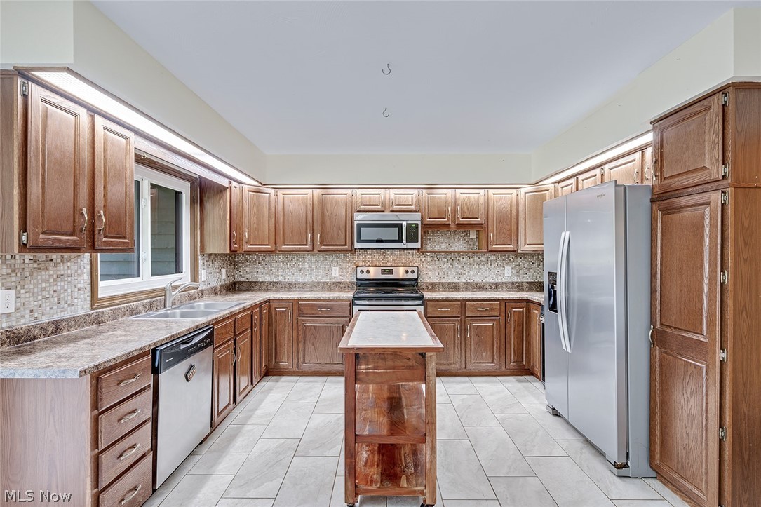 4468 Devonshire Drive C Property Photo 9