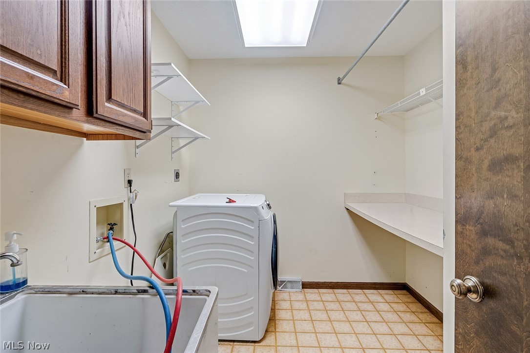 4468 Devonshire Drive C Property Photo 12