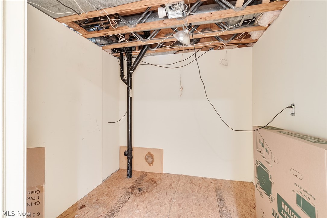 4468 Devonshire Drive C Property Photo 31