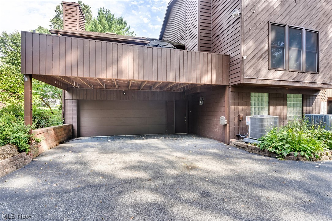 4468 Devonshire Drive C Property Photo 34