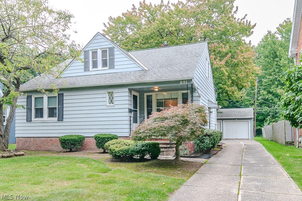 891 Roland Road Property Photo 3