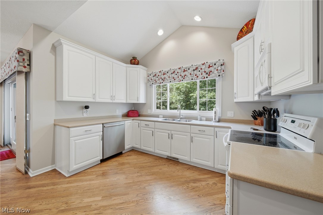 120 Pinehurst Drive Property Photo 14