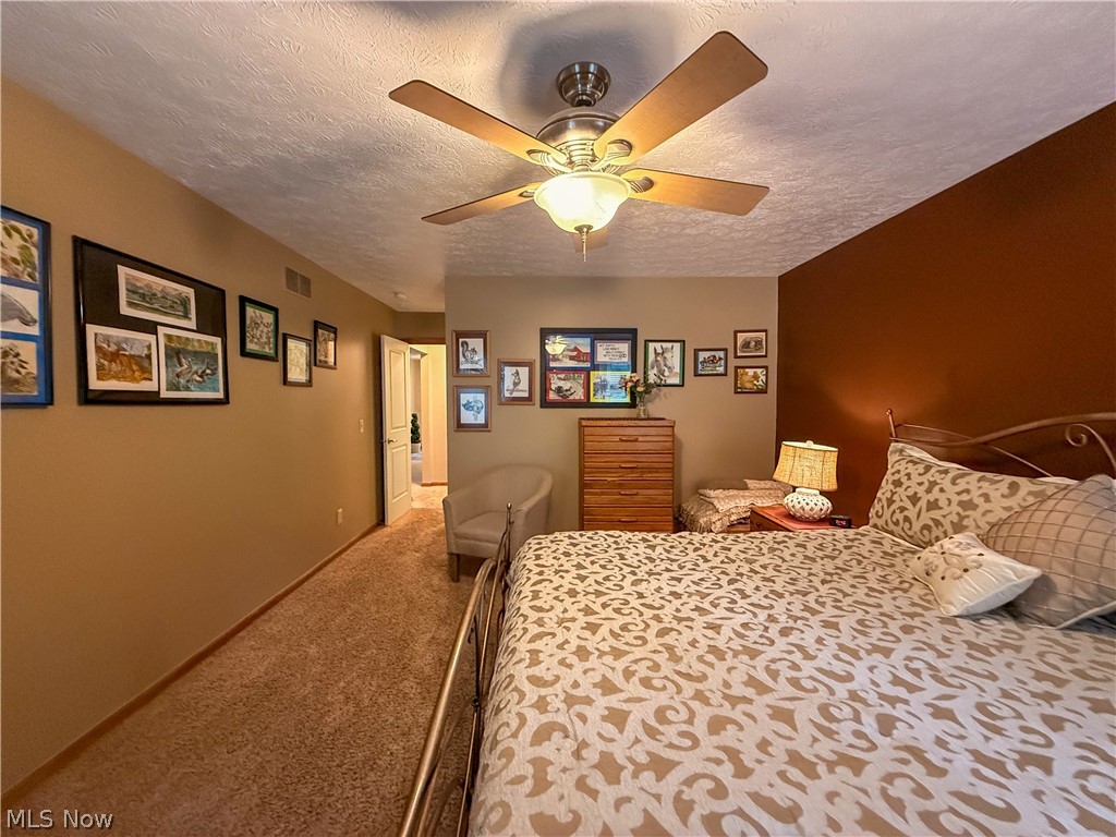 100 Pondview Circle Property Photo 16