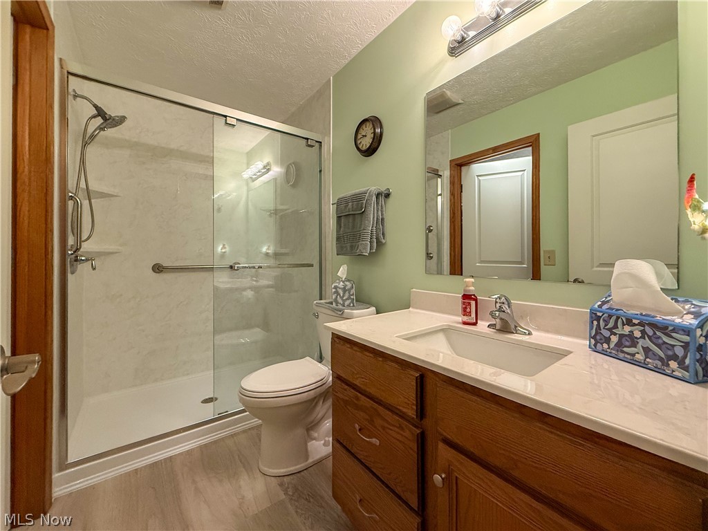 100 Pondview Circle Property Photo 17