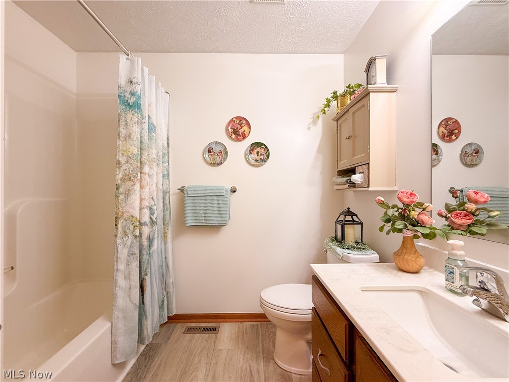 100 Pondview Circle Property Photo 20