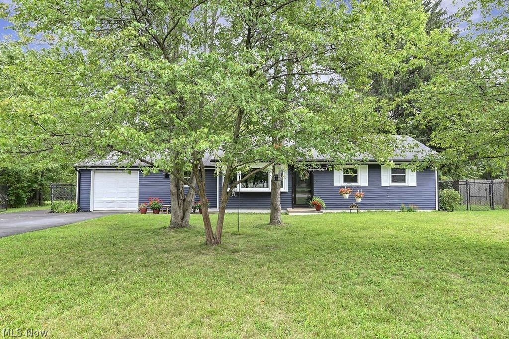 1413 Princeton Drive Property Photo 1