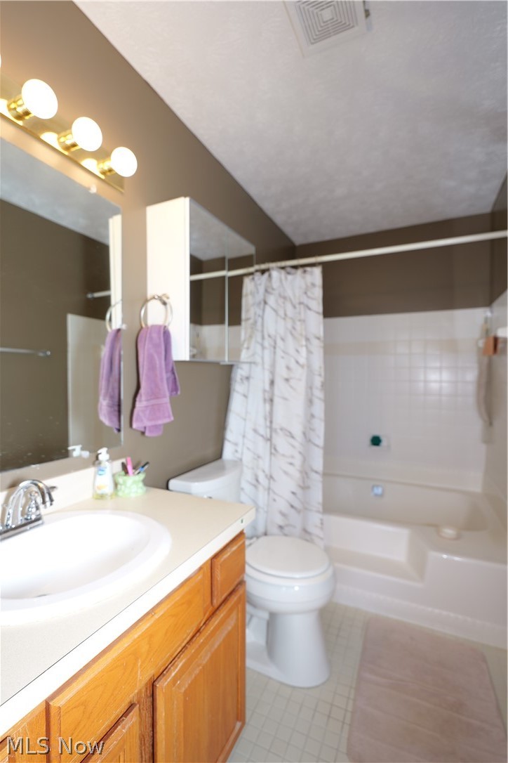 601 E Western Reserve Road Property Photo 17