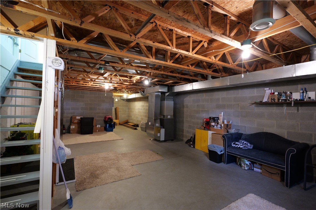 601 E Western Reserve Road Property Photo 23