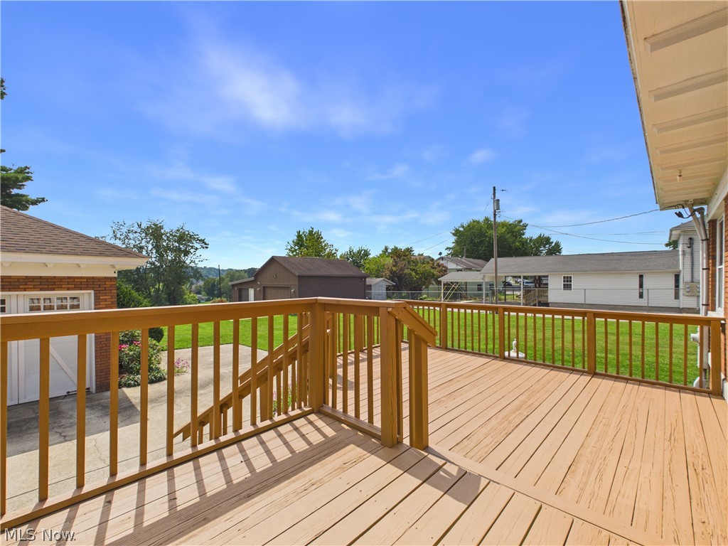 1007 Campus Drive Property Photo 5