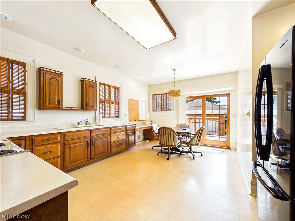 1007 Campus Drive Property Photo 15