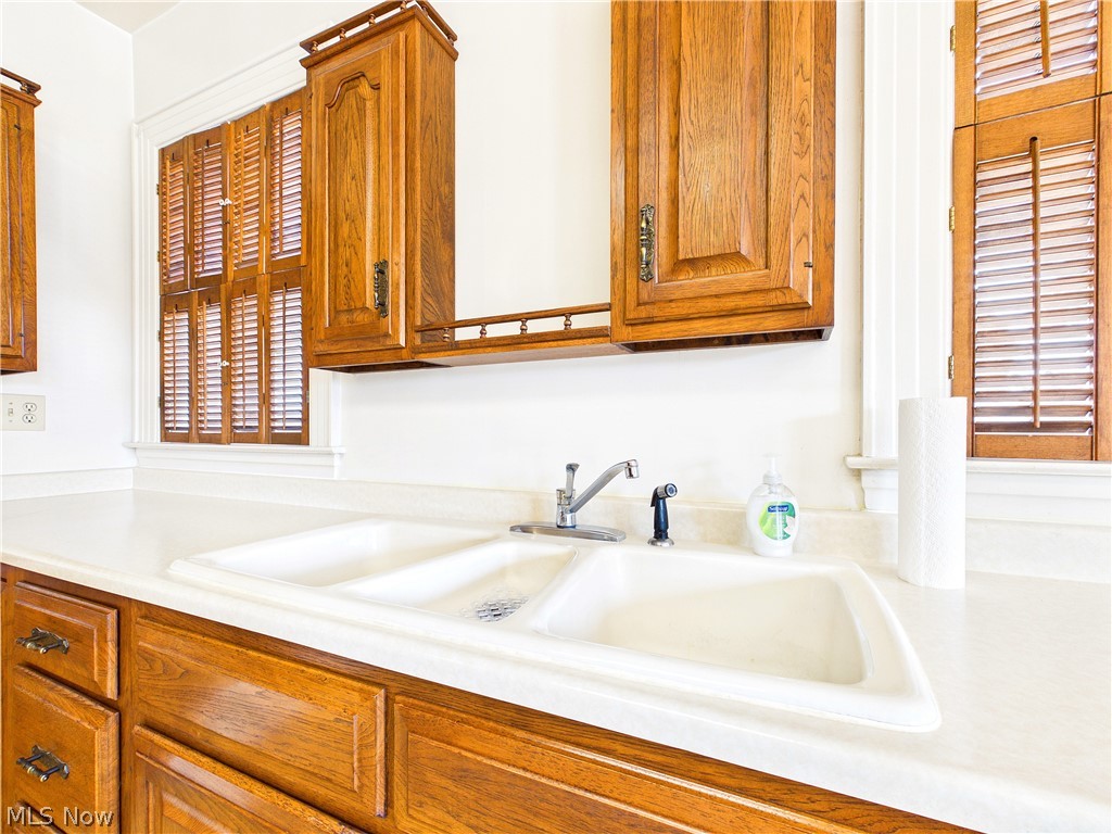 1007 Campus Drive Property Photo 17