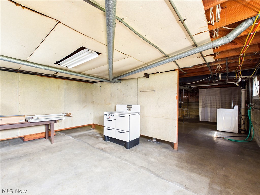 1007 Campus Drive Property Photo 30