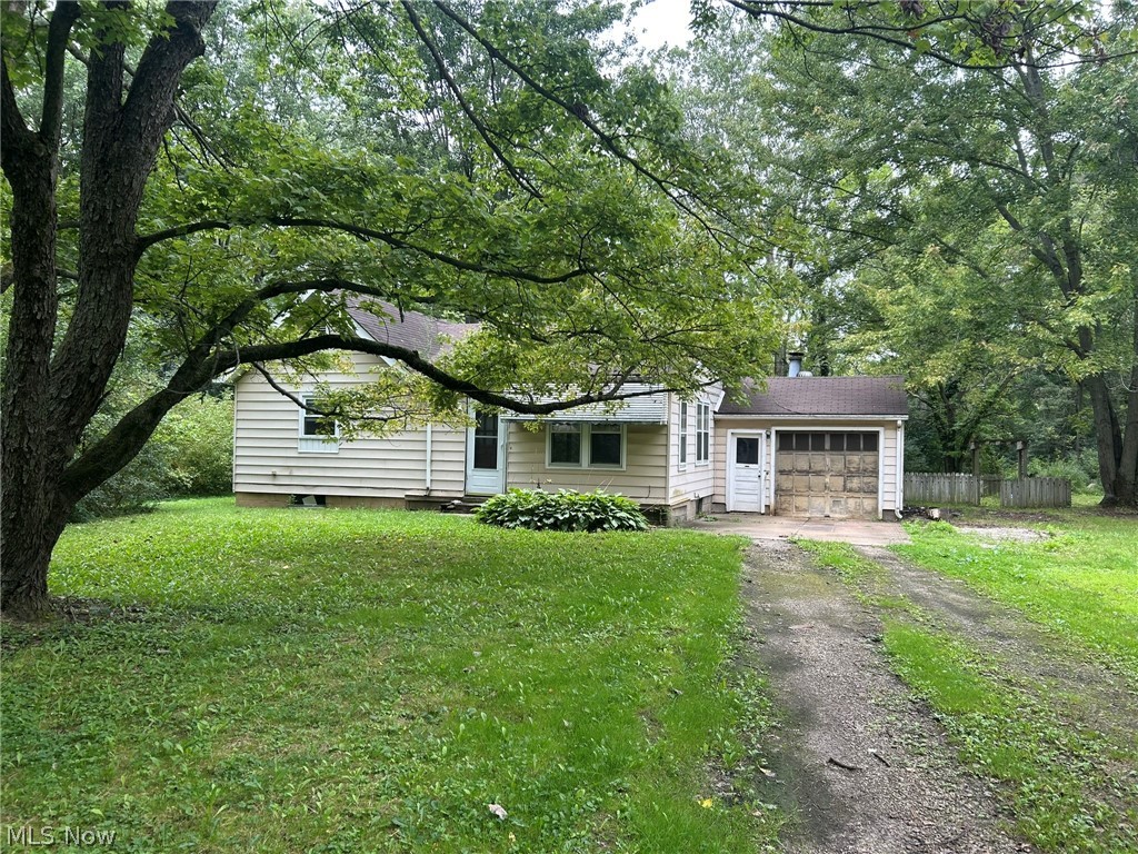 11038 White Avenue Property Photo 1