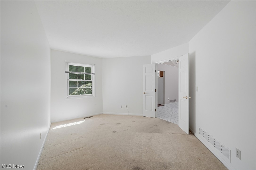 645 Grand View Lane Property Photo 3