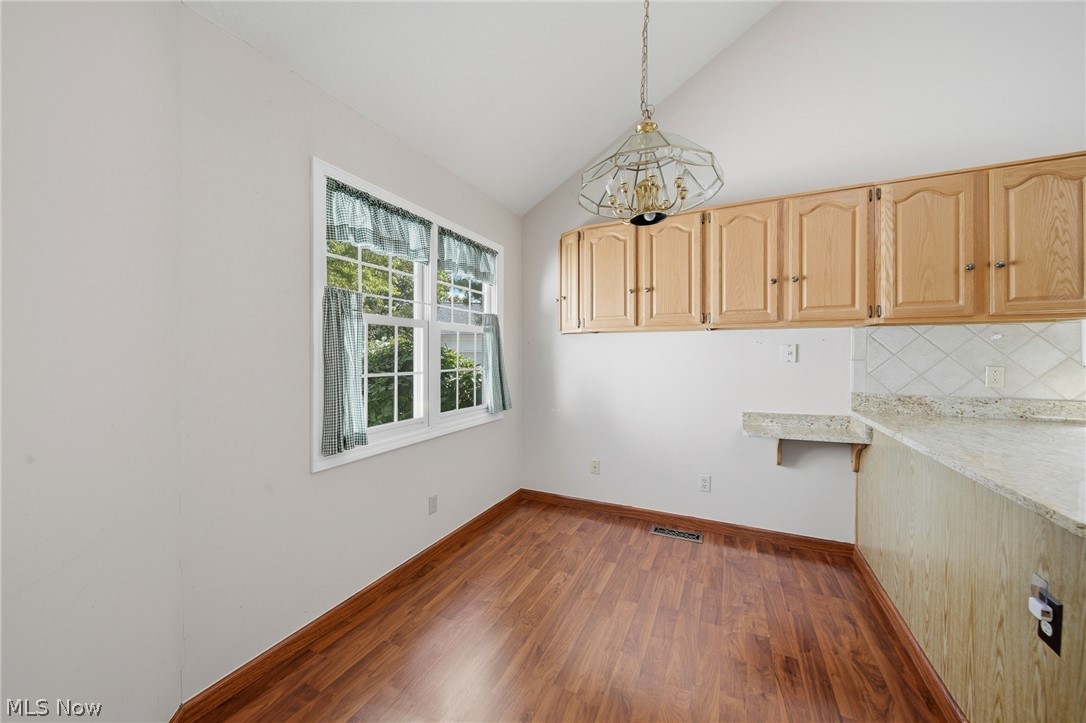 645 Grand View Lane Property Photo 4