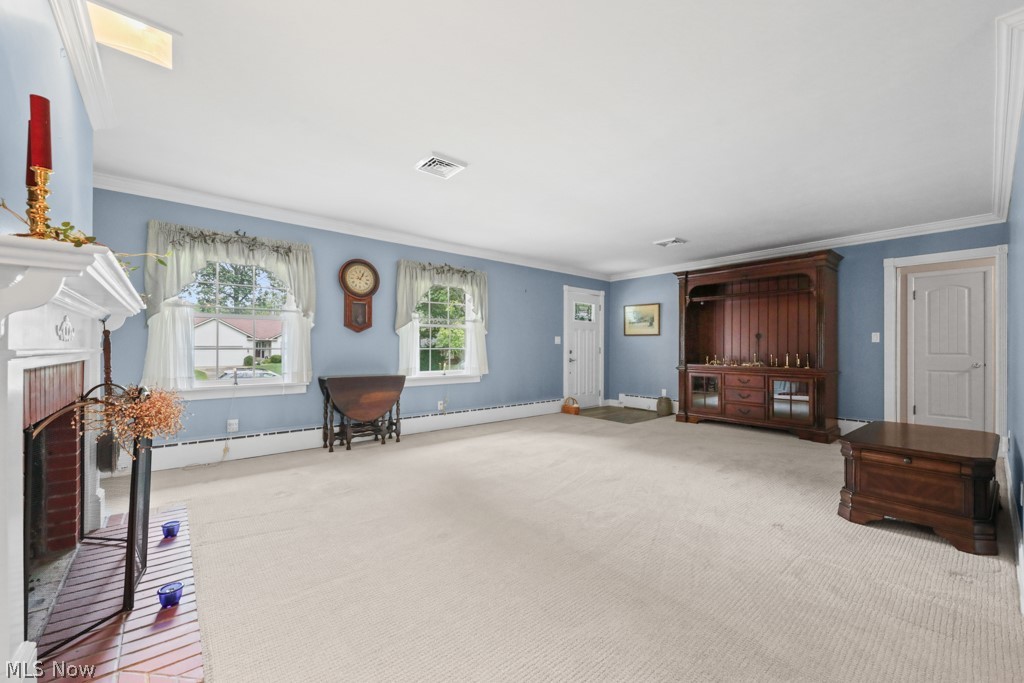 1000 Kingsway Street Property Photo 4