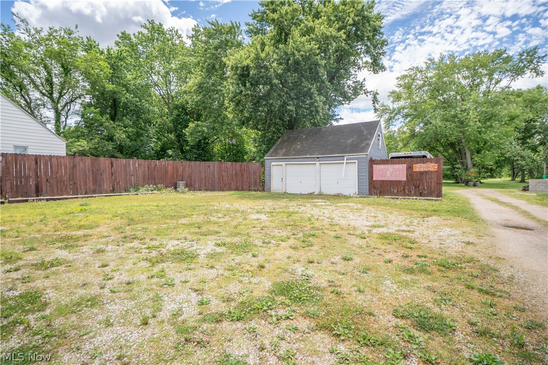 8216 Navarre Road Sw Property Photo 5