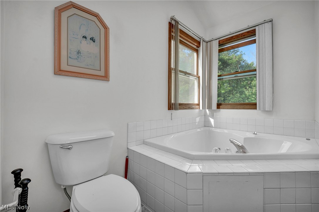 7358 Oakhill Road Property Photo 9