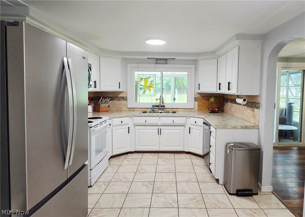 7907 Baumhart Road Property Photo 4