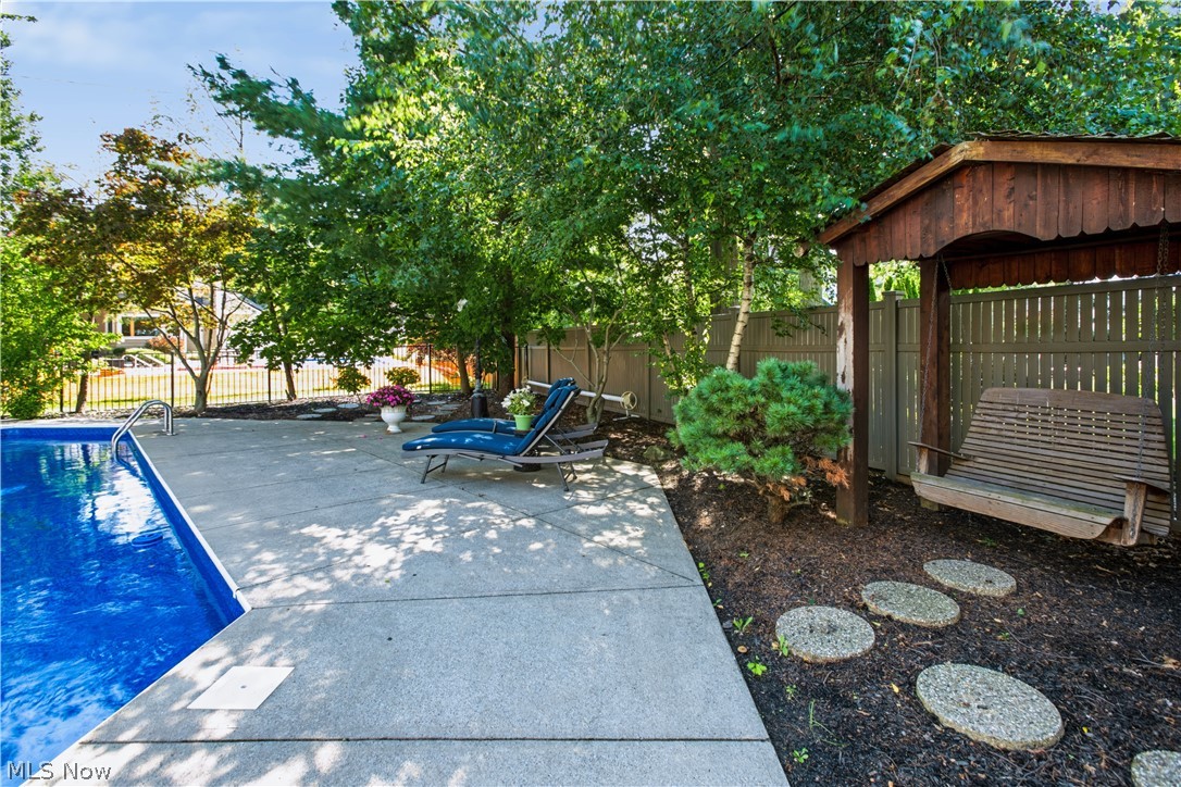 697 Cherry Valley Drive Property Photo 31