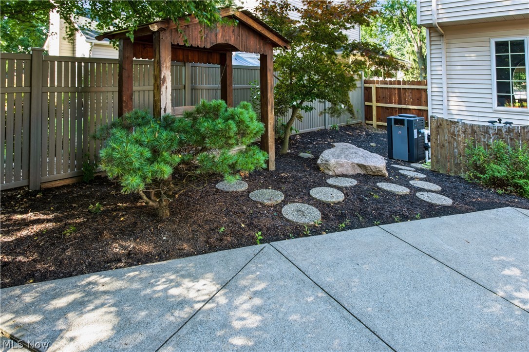 697 Cherry Valley Drive Property Photo 34